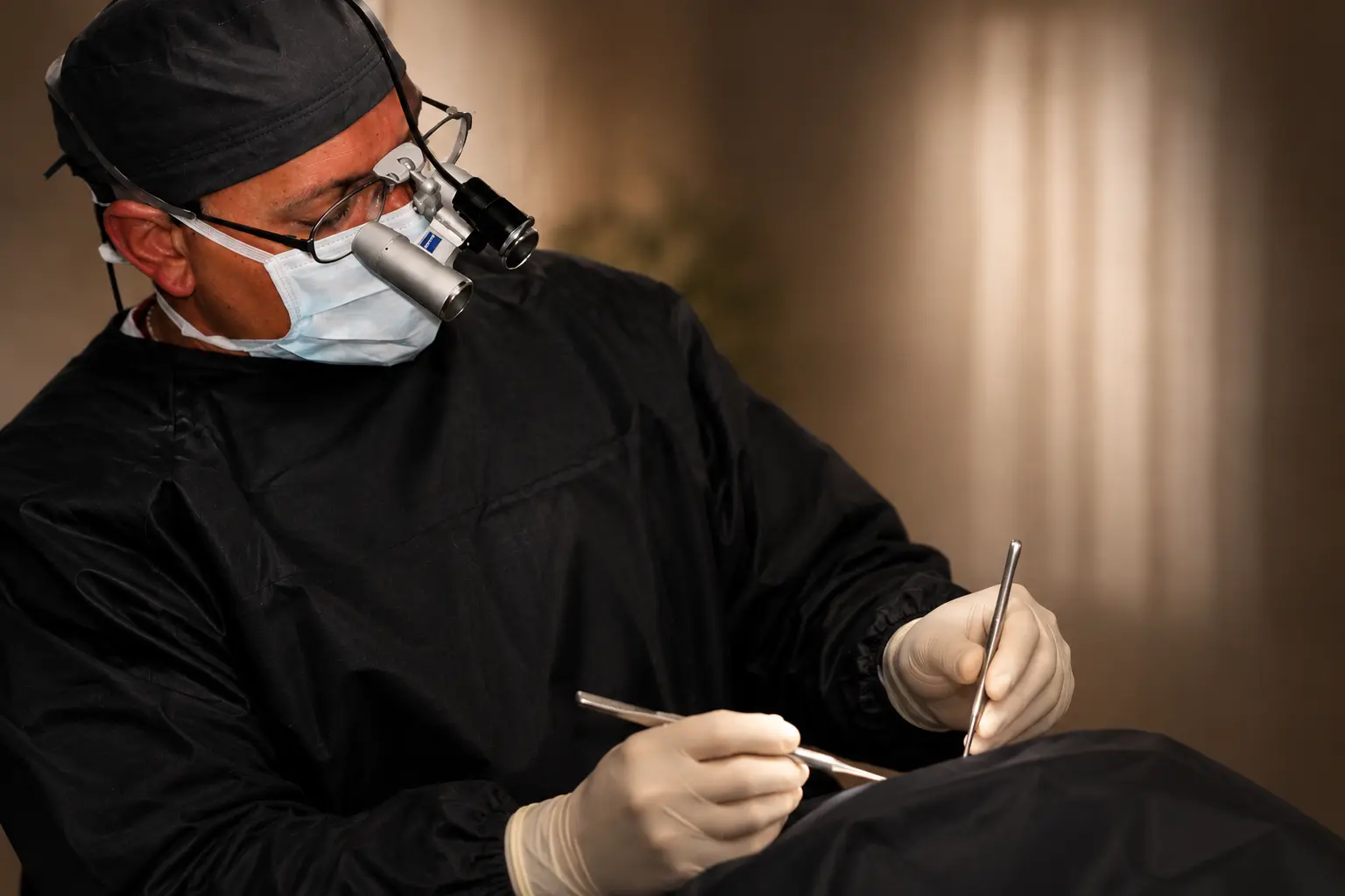 Dr. Eric Egozi performing surgery